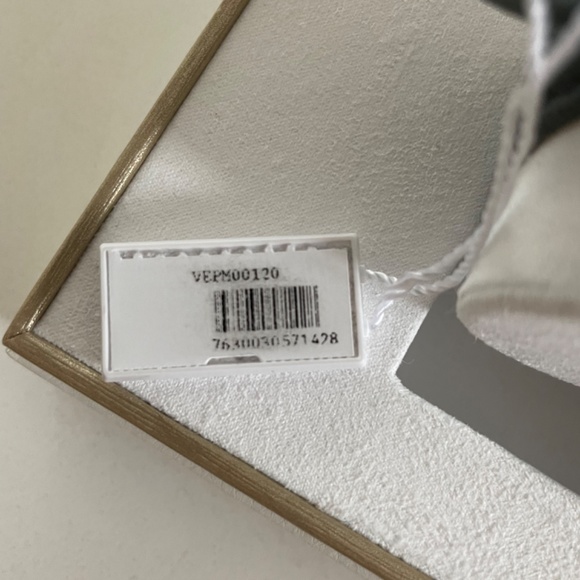 Versace m’en Watch - Picture 6 of 6